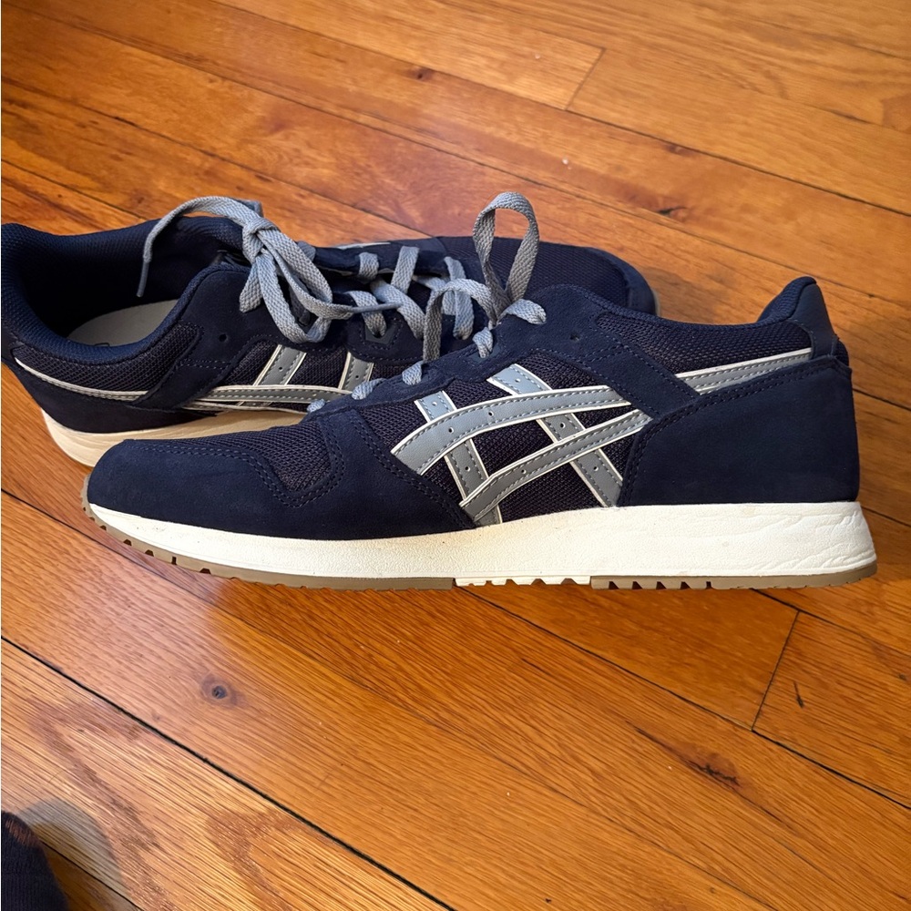 Men’s Asics ortholite lyte classic sneakers shoes size 10. Orig $85